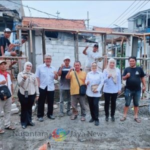 Camat Simokerto Tinjau Pembangunan Posko RW 2 Simolawang, Dorong Inovasi Pengelolaan Sampah dan Pemberdayaan Pemuda