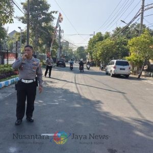 Satpas Colombo Polrestabes Surabaya Giat Personil Konsisten Halau Calo Depan Satpas Colombo