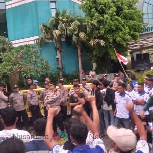 Ribuan Buruh Perkebunan labuhanbatu Raya Demo Kantor Asian Agri Grup ,Desak Hentikan Perbudakan Kepada Istri dan Anak