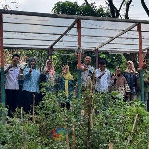 YBM PLN UIP JBTB Dukung KUC Cah Angon Kembangkan Budidaya Lele untuk Kemandirian Warga Ketintang