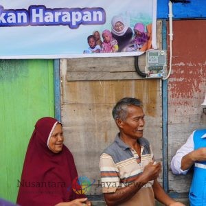 Semangat Hari Pahlawan di HLN ke-80: PLN Hadirkan Cahaya dan Harapan bagi Keluarga Prasejahtera di Padang