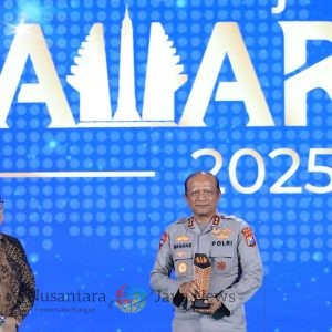 Kapolda Jatim Terima Penghargaan Penggerak Pangan, Sukses Ubah Ribuan Hektar Lahan Tidur Menjadi Produktif