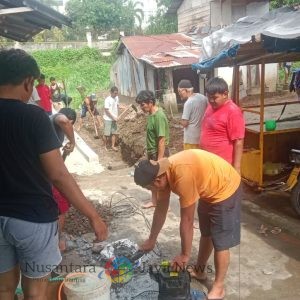 Warga Jl. Brigjen Katamso Gg. Kenangan Lingkungan 17 Kompak Laksanakan Gotong Royong Rutin