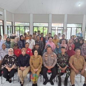Bakesbangpol dan Polrestabes Surabaya Beserta BNN Gelar Sosialisasi P4GN di Kecamatan Simokerto: Wujud Komitmen Bersama Perangi Narkoba