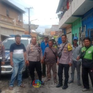 Kapolsek Simokerto Kompol Zainur Rofiq Jalin Silaturahmi dan Dengar Aspirasi Warga RW 02 Simolawang