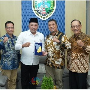 https://vonisnews.com/listrik-untuk-rakyat-pln-uip-jbtb-dan-pemkab-sampang-perkuat-sinergi-dukung-transisi-energi-dan-penerapan-esg-melalui-rencana-pembangunan-sutt-150-kv-di-madura/