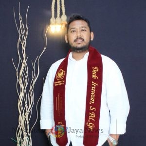 Dede Irawan Wakil Presiden Mahasiswa Universitas Labuhanbatu 2020-2021 telah selesai menempuh pendidikan Profesi Guru di Universitas Bung Hatta 