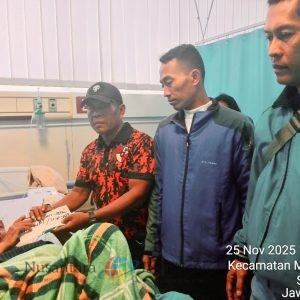 Pekerja TAD Haleyora Powerindo PLN UIP JBTB Tunjukkan Solidaritas, Jenguk Mantan Rekan Kerja yang Dirawat di RS UNAIR Surabaya