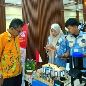 Local Innovation for Global Contribution Through Strong Collaboration Dalam Festival Akademik Internasional 2025 di Universitas LabuhanBatu
