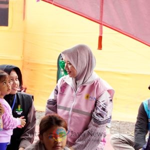 Srikandi PLN Icon Plus Jatim Berbagi Kebaikan, Salurkan Bantuan untuk Warga Terdampak Erupsi Gunung Semeru di Lumajang