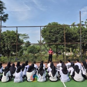 Lapas Batang Kenalkan Area Lingkungan Lapas Kepada Peserta Magang Kemenaker