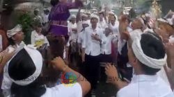 Kuningan Mesuryak, Tradisi Budaya Lempar Uang di Desa Bongan