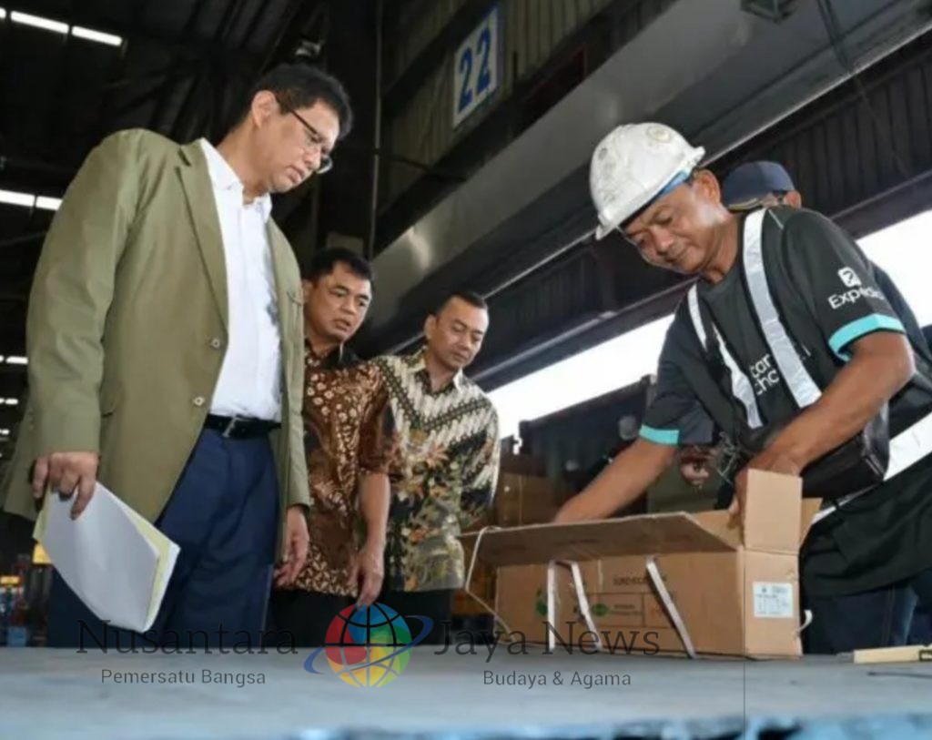 Menkeu Purbaya Yudhi Sadewa Tinjau Bea Cukai Tanjung Perak: Pastikan Kelancaran Logistik Nasional dan Pengoperasian Kontainer Scanner Baru