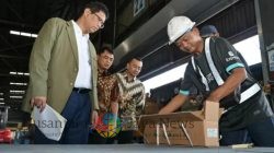 Menkeu Purbaya Yudhi Sadewa Tinjau Bea Cukai Tanjung Perak: Pastikan Kelancaran Logistik Nasional dan Pengoperasian Kontainer Scanner Baru