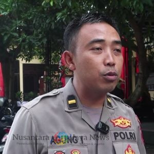 Ban Pecah, Grand Max Terguling di Jembatan Suramadu Sisi Madura: Dua Orang Alami Luka-Luka