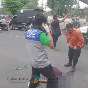 Pesepeda Asal Tuban Ditemukan Meninggal di Pinggir Jalan Raya Prapen, Polisi Selidiki Penyebab Kematian