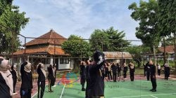 Tingkatkan Disiplin dan Semangat, Peserta Magang Kementerian Ketenagakerjaan Ikuti Latihan Baris Berbaris di Lapas Batang