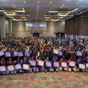 Festika Jatim 2025, Gubernur Khofifah :AI Tak Bisa Gantikan Domain Utama Guru