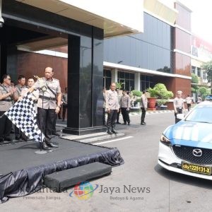 Polda Jatim Berangkatkan Bantuan Kemanusiaan untuk Korban Banjir dan Longsor di Sumatera