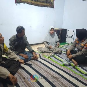 Kasat Binmas Polres Pasuruan Takziah ke Korban Tewas Kecelakaan KA Mutiara Timur di Gununggangsir