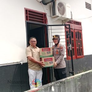 Polsek NA IX-X Salurkan Bantuan untuk Warga Terdampak Banjir 