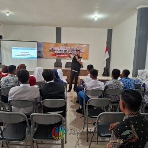 Perkuat Karakter dan Wawasan Kebangsaan, Polres Pelabuhan Tanjung Perak Beri Pembekalan Polisi Siswa