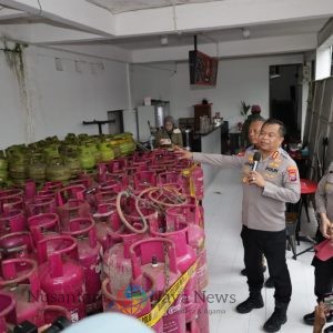 Polrestabes Surabaya Amankan 4 Orang Praktik Oplosan LPG 3 Kg ke 12 Kg