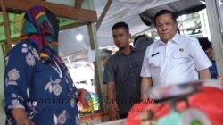 Plt Gubernur Riau Pimpin Sidak Pasar dan Distributor untuk Jaga Stabilitas Harga Menjelang Natal & Tahun Baru