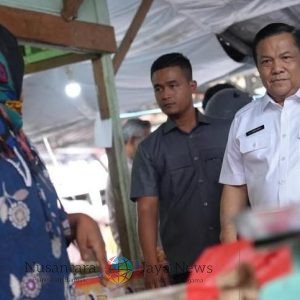 Plt Gubernur Riau Pimpin Sidak Pasar dan Distributor untuk Jaga Stabilitas Harga Menjelang Natal & Tahun Baru