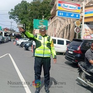 Polantas Polres Bangli Sigap Atur Lalu Lintas di Obyek Wisata Penelokan Kintamani Jelang Tahun Baru 2026