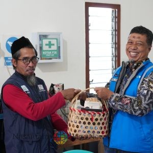 Sinergi Kelistrikan dan Kearifan Lokal: Di Sela Tinjauan Proyek GITET 500 kV Kalipuro, GM PLN UIP JBTB Nikmati Cita Rasa Kopi Papring Binaan PLN Peduli