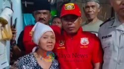 Ketua DPAC Sukomanunggal Umar Khotib Bersama Rekan Berikan Bantuan Sosial kepada Janda Tidak Mampu di Tandes