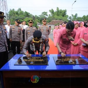 Mako Polsek Geger Berwajah Baru, Kapolres Madiun Resmikan Secara Simbolis