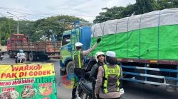 Tekan Pelanggaran Lalu Lintas, Satlantas Polres Gresik Turunkan Personel di Simpang Bunder