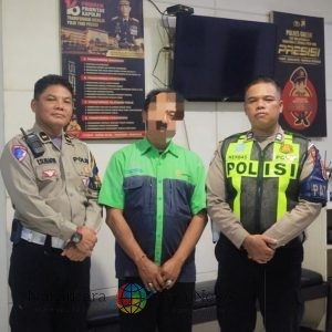 Satlantas Polres Gresik Tindak Tegas Sopir Bus Trans Jatim Ugal-ugalan di Jalan Protokol