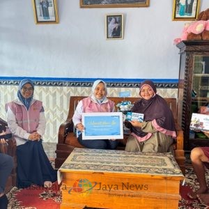 Rayakan Hari Ibu, PLN Icon Plus Berikan Apresiasi kepada Pelanggan Loyal ICONNET di Jawa Timur