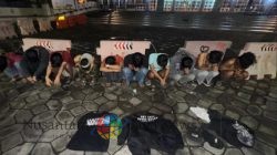 Patroli Dini Hari Ditsamapta Polda Jatim Gagalkan Dugaan Tawuran, 10 Pemuda Diamankan di Pagesangan Surabaya