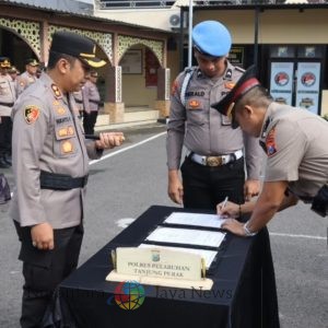 Gerbong Mutasi Bergulir, Sejumlah PJU dan Kapolsek Polres Pelabuhan Tanjung Perak Resmi Berganti