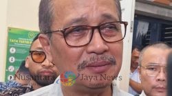 Mantan Wakapolri Hadiri Sidang Made Daging