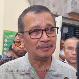 Mantan Wakapolri Hadiri Sidang Made Daging