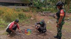 Babinsa Kodim 1623 Karangasem Awasi Pembangunan Koperasi Merah Putih di Desa Nongan