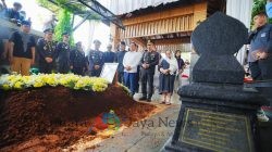 Hadiri Pemakaman, Kapolri: Pesan Eyang Meri Jadi Inspirasi dan Semangat Keluarga Besar Polri