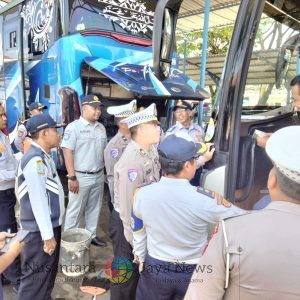 Operasi Keselamatan Semeru 2026 Ditlantas Polda Jatim Gelar Ramp Chek Angkutan Umum