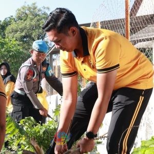 Polda Jatim Gelar Kerja Bakti Serentak Laksanakan Program Gerakan Indonesia Asri