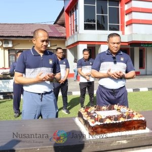 Kapolres Labuhanbatu, AKBP Wahyu Endrajaya, Rayakan Ulang Tahun Personel dengan Sederhana