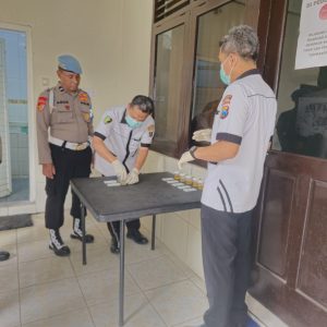 Komitmen Tegas Berantas Narkoba, Polres Madiun Gelar Tes Urine 