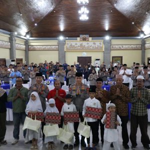 Kapolda Bali Gelar Buka Puasa Bersama Insan Pers dan Berikan Santunan kepada Anak Yatim