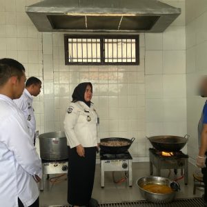 Pastikan Makanan Layak dan Higienis, Pejabat Lapas Batang Lakukan Peninjauan