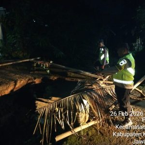 Jembatan Penghubung Makam dan Cagar Budaya di Sempor Ambruk, Polres Kebumen: Sementara Tidak Bisa Dilewati 