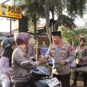 Polres Purworejo Berbagi Takjil dan Buka Puasa Bersama Anak Yatim
